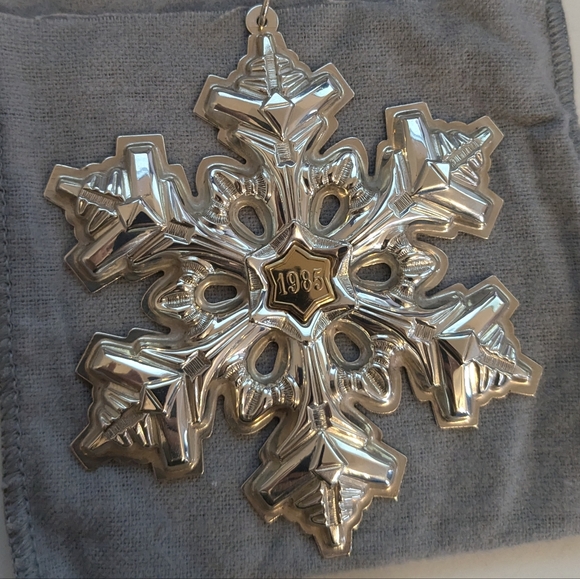 Vintage 1985 Gorham Sterling Silver Snowflake Christmas Ornament - Picture 2 of 4